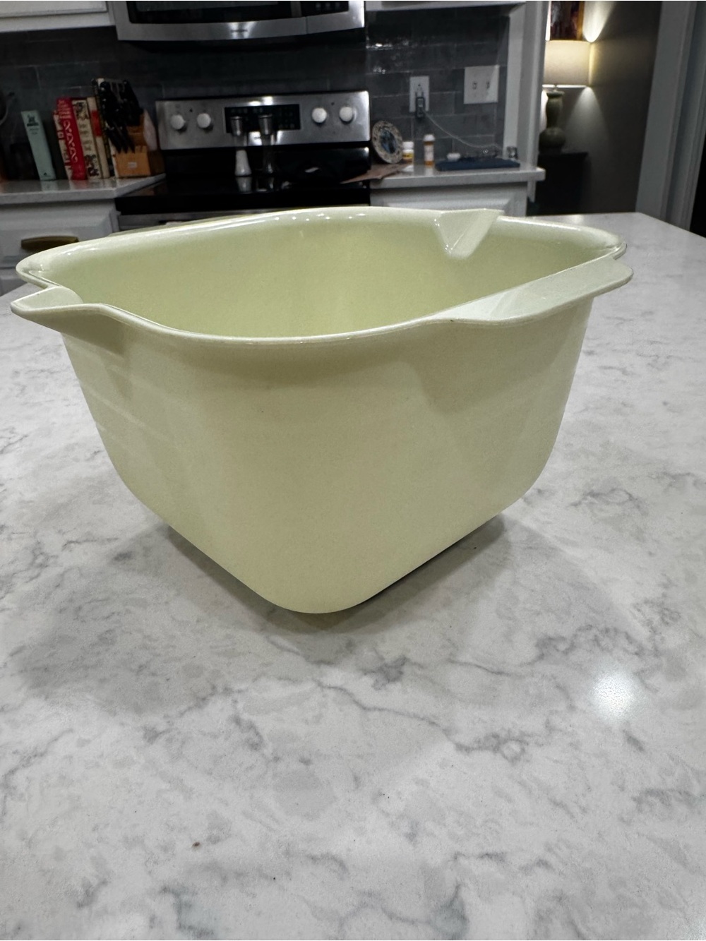 Crofton 3.5 Qt Sage Green Mixing Bowl Non Slip Base Pour Spouts